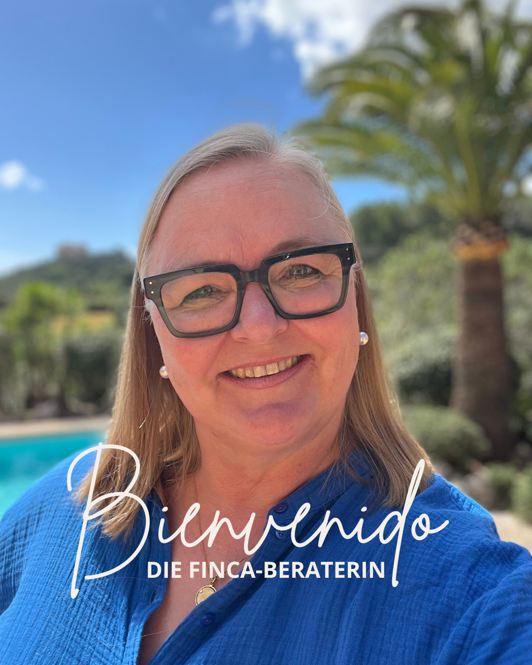 Portraitbild von Caro mit Text 'Bienvenido'